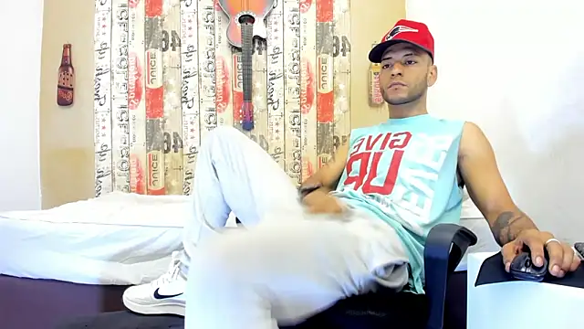 Snapshot of Andrey_u92 chatting on March 16, 10:31 pm Andrey u92 online show from March 16, 10:31 pm