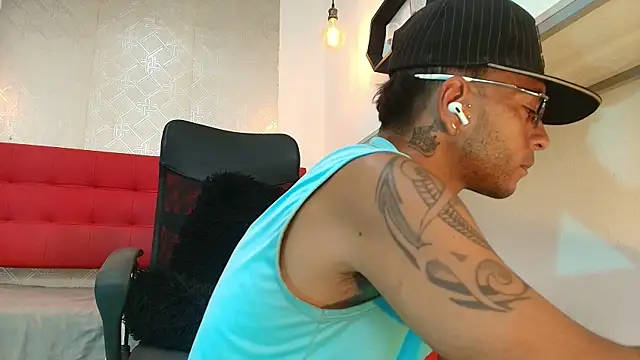 Snapshot of Andrey_u92 chatting on September 19, 7:36 pm Andrey u92 online show from September 19, 7:36 pm