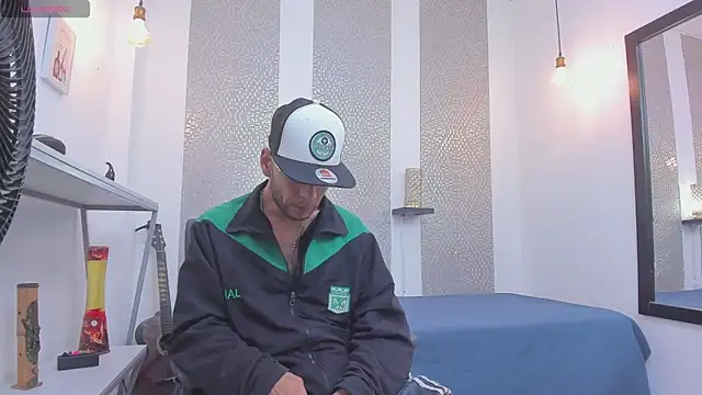 Snapshot of Andrey_u92 chatting on September 30, 8:25 pm Andrey u92 online show from September 30, 8:25 pm