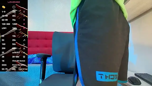 Snapshot of Andrey_u92 chatting on October 16, 7:59 pm Andrey u92 online show from October 16, 7:59 pm