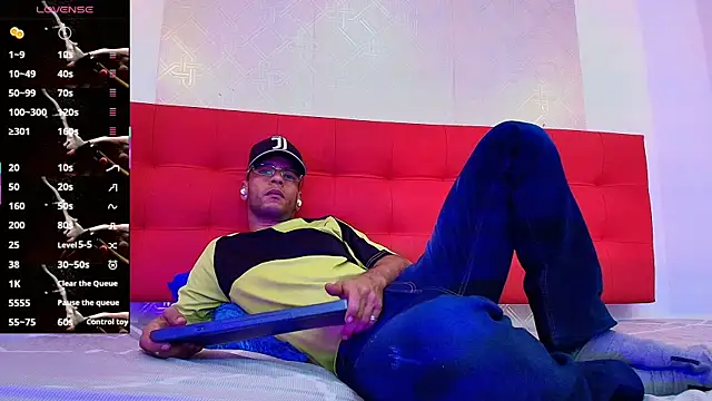 Snapshot of Andrey_u92 chatting on October 17, 9:17 pm Andrey u92 online show from October 17, 9:17 pm