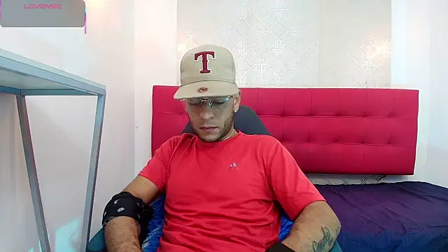 Snapshot of Andrey_u92 chatting on November 1, 11:18 pm Andrey u92 online show from November 1, 11:18 pm