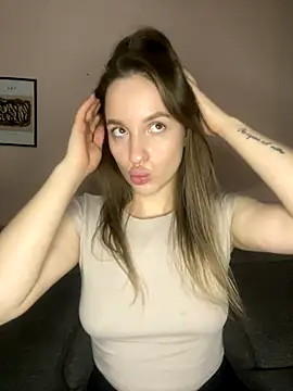 EdnaBradley online show from October 18, 2:40 pm