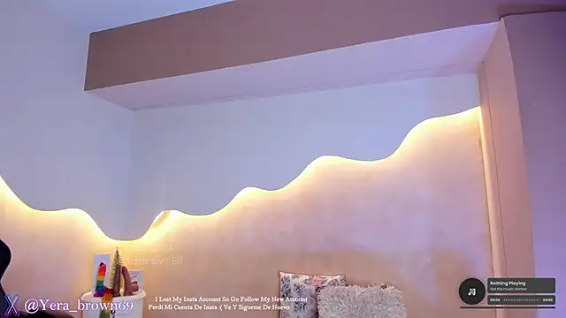 yerabrown69 online show from December 24, 12:44 pm