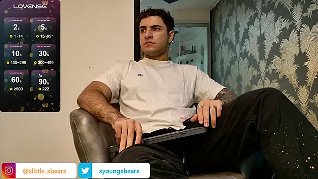 xlittle xbearx online show from December 20, 6:40 am