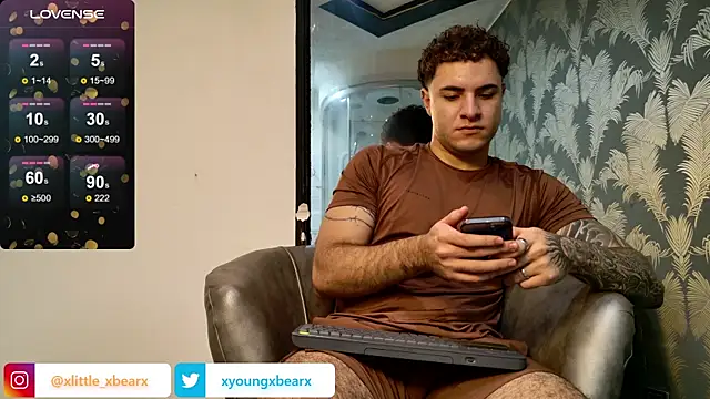 xlittle xbearx online show from December 24, 7:22 pm