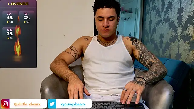 xlittle xbearx online show from January 28, 2:53 am