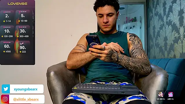 xlittle xbearx online show from February 13, 9:27 pm