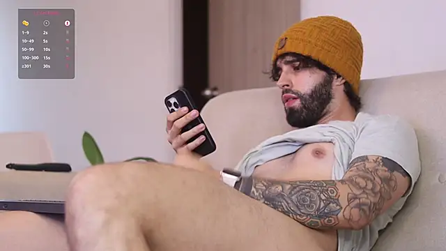 Snapshot of juan_rizzo chatting on December 20, 9:50 pm juan rizzo online show from December 20, 9:50 pm
