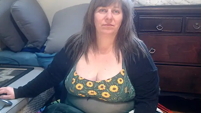 ladyscarlotta online show from January 7, 9:35 pm