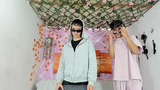 Snapshot of Fresahot2005 chatting on March 17, 7:48 pm Fresahot2005 online show from March 17, 7:48 pm