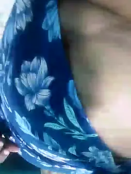 Bustyslave48 online show from December 8, 9:52 pm