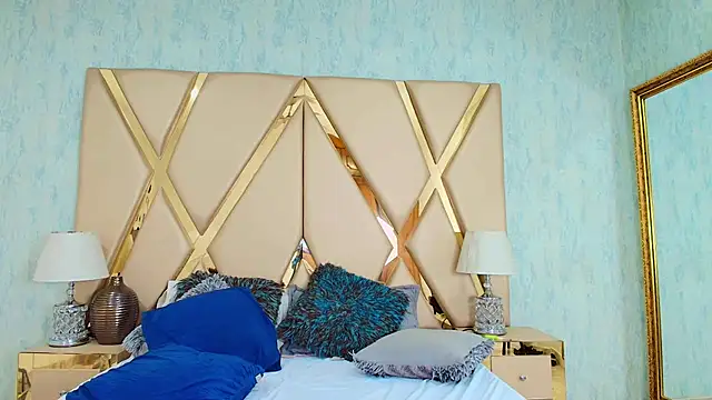 NicoleEsposito online show from January 11, 8:11 am