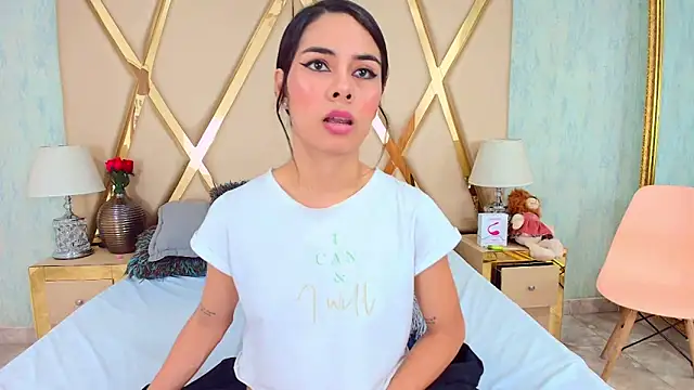 NicoleEsposito online show from February 13, 9:20 am