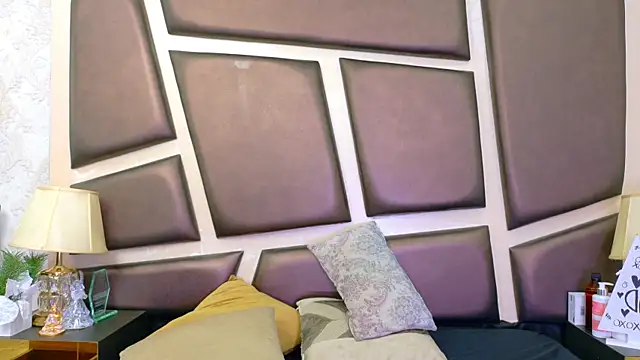NicoleEsposito online show from April 25, 1:41 pm