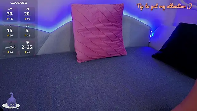 MysticMia online show from November 3, 11:55 am