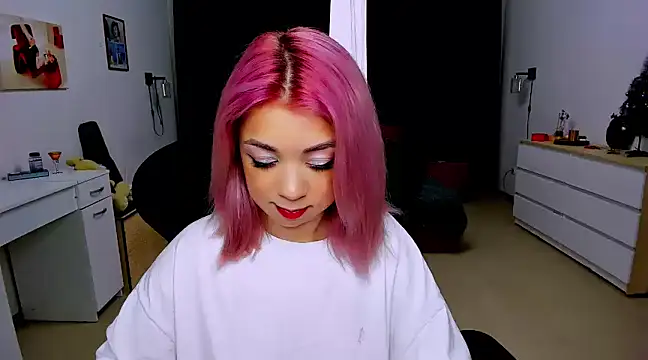 littleSiyfairy online show from December 3, 6:48 am