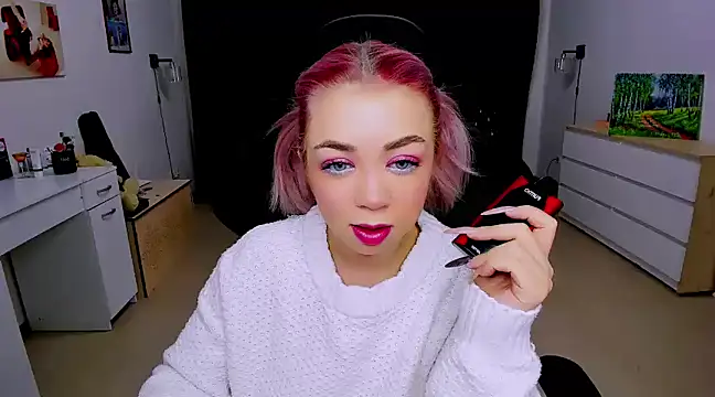 littleSiyfairy online show from December 17, 6:24 am