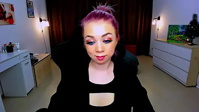 littleSiyfairy online show from December 31, 9:21 am