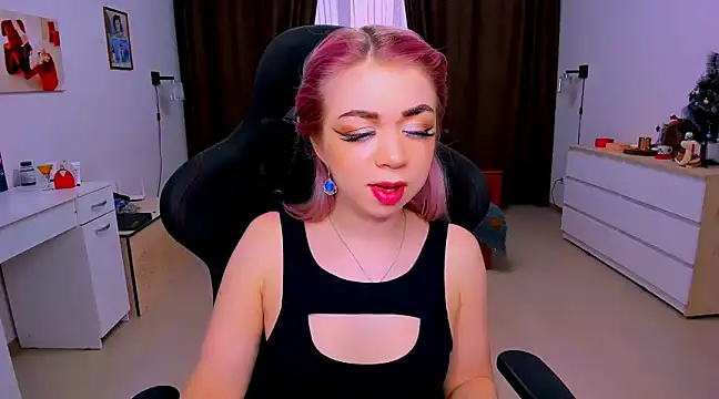 littleSiyfairy online show from January 14, 7:17 am