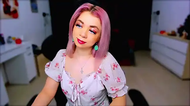 littleSiyfairy online show from January 15, 7:48 am