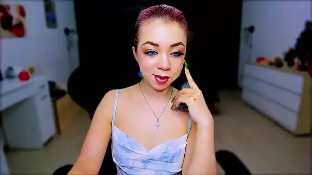 littleSiyfairy online show from January 18, 7:17 am
