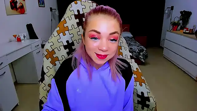 littleSiyfairy online show from January 28, 2:31 pm