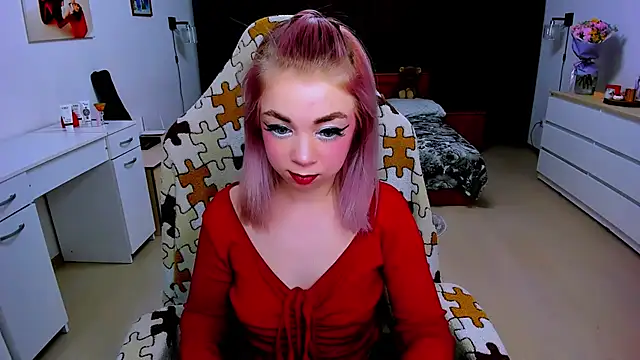 littleSiyfairy online show from January 31, 7:29 am