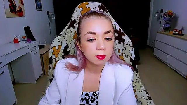 littleSiyfairy online show from February 7, 6:24 am