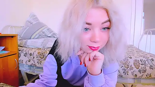 littleSiyfairy online show from February 22, 3:47 pm
