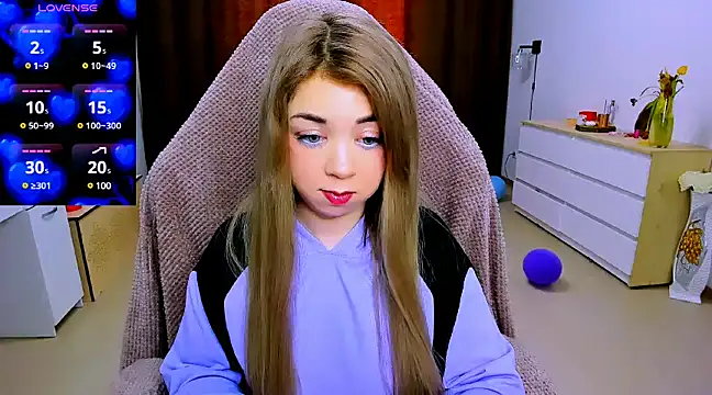 littleSiyfairy online show from March 15, 10:57 am
