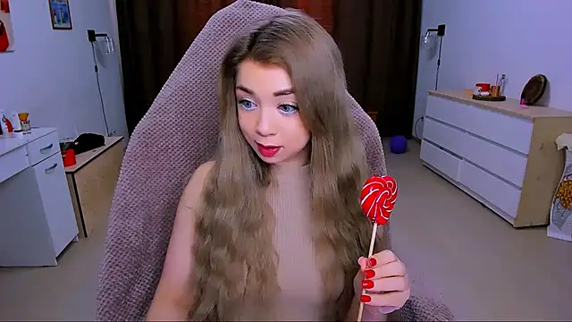 littleSiyfairy online show from March 17, 7:35 am