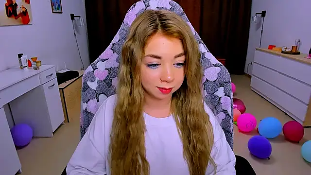 littleSiyfairy online show from March 23, 4:38 am