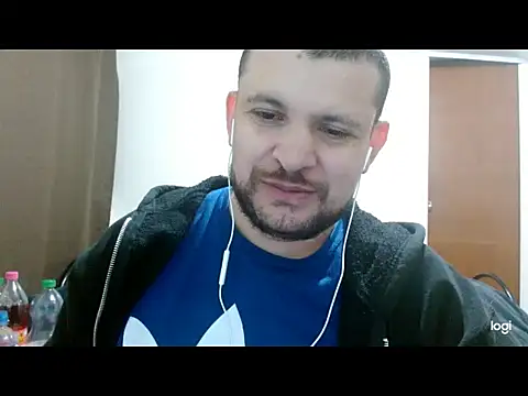 Snapshot of camiloking1720 chatting on April 13, 12:49 am camiloking1720 online show from April 13, 12:49 am