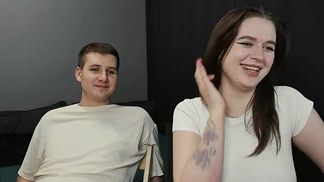 Pinku kitsune online show from February 19, 2:44 am