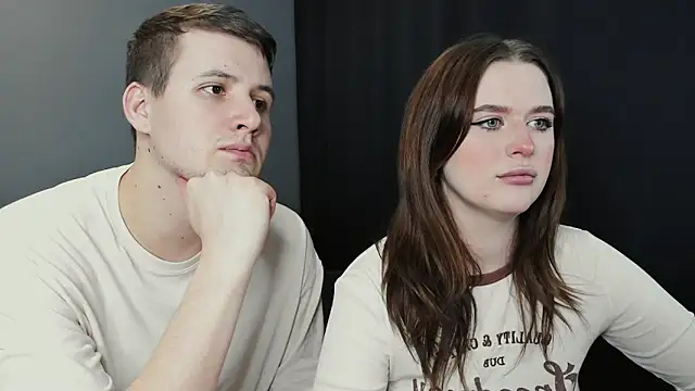 Pinku kitsune online show from March 10, 3:09 pm