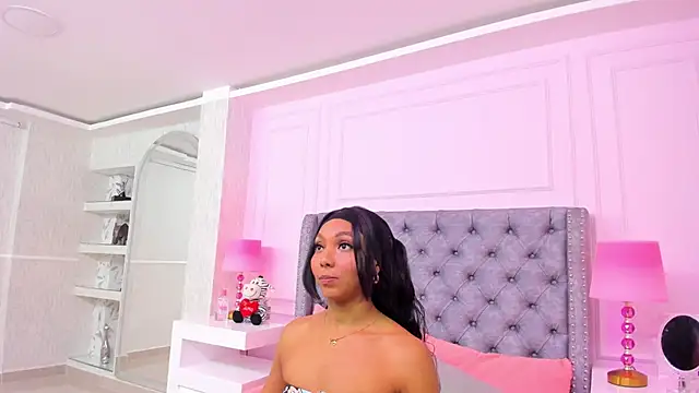 Snapshot of HaileeRoberts chatting on January 21, 12:07 pm HaileeRoberts online show from January 21, 12:07 pm