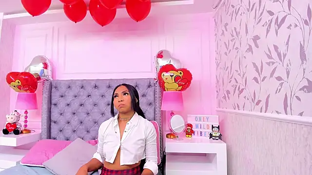 Snapshot of HaileeRoberts chatting on February 15, 12:33 pm HaileeRoberts online show from February 15, 12:33 pm