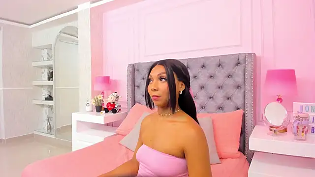 Snapshot of HaileeRoberts chatting on February 24, 12:26 pm HaileeRoberts online show from February 24, 12:26 pm