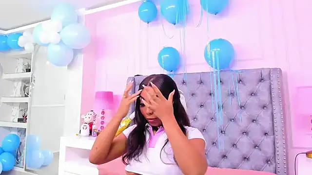 HaileeRoberts online show from October 3, 12:46 pm