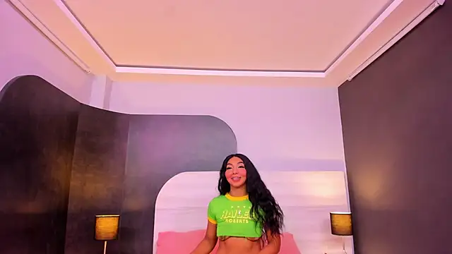 HaileeRoberts online show from October 17, 12:52 pm