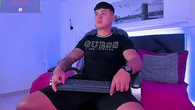 Cristopher strong online show from April 26, 1:53 pm