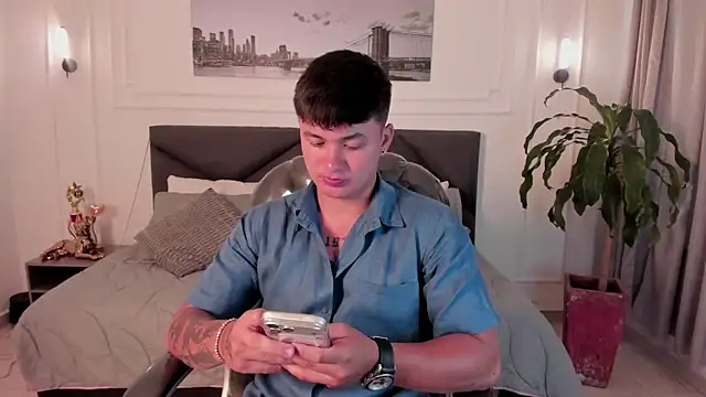 Cristopher strong online show from May 5, 12:46 pm