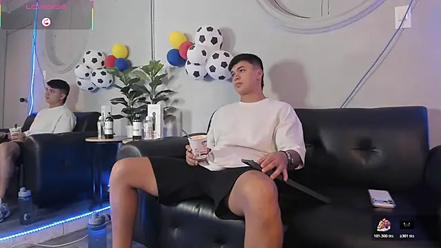 Cristopher strong online show from June 25, 1:15 pm