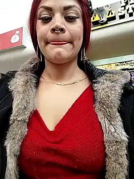 Snapshot of IamAlana_ chatting on March 5, 8:32 pm IamAlana online show from March 5, 8:32 pm