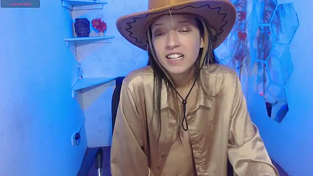 ZoePrest  online show from January 14, 9:35 am