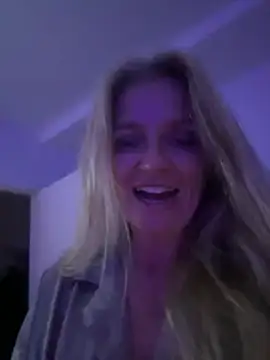 AlisonXCristal online show from July 30, 9:47 pm