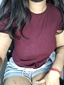 Snapshot of Ms_Neera chatting on March 3, 9:11 am Ms Neera online show from March 3, 9:11 am