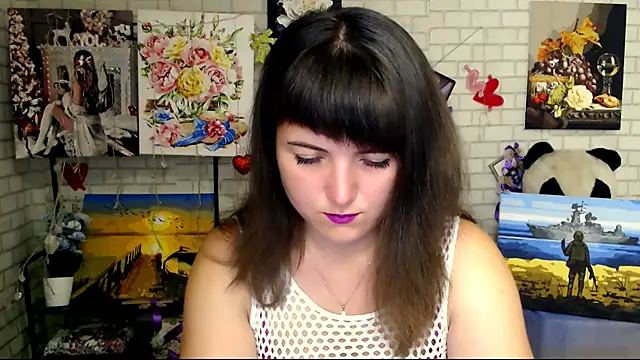 Snapshot of Darina_M_ chatting on October 4, 4:32 am Darina M online show from October 4, 4:32 am