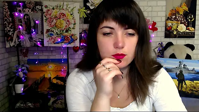 Snapshot of Darina_M_ chatting on October 16, 4:35 am Darina M online show from October 16, 4:35 am